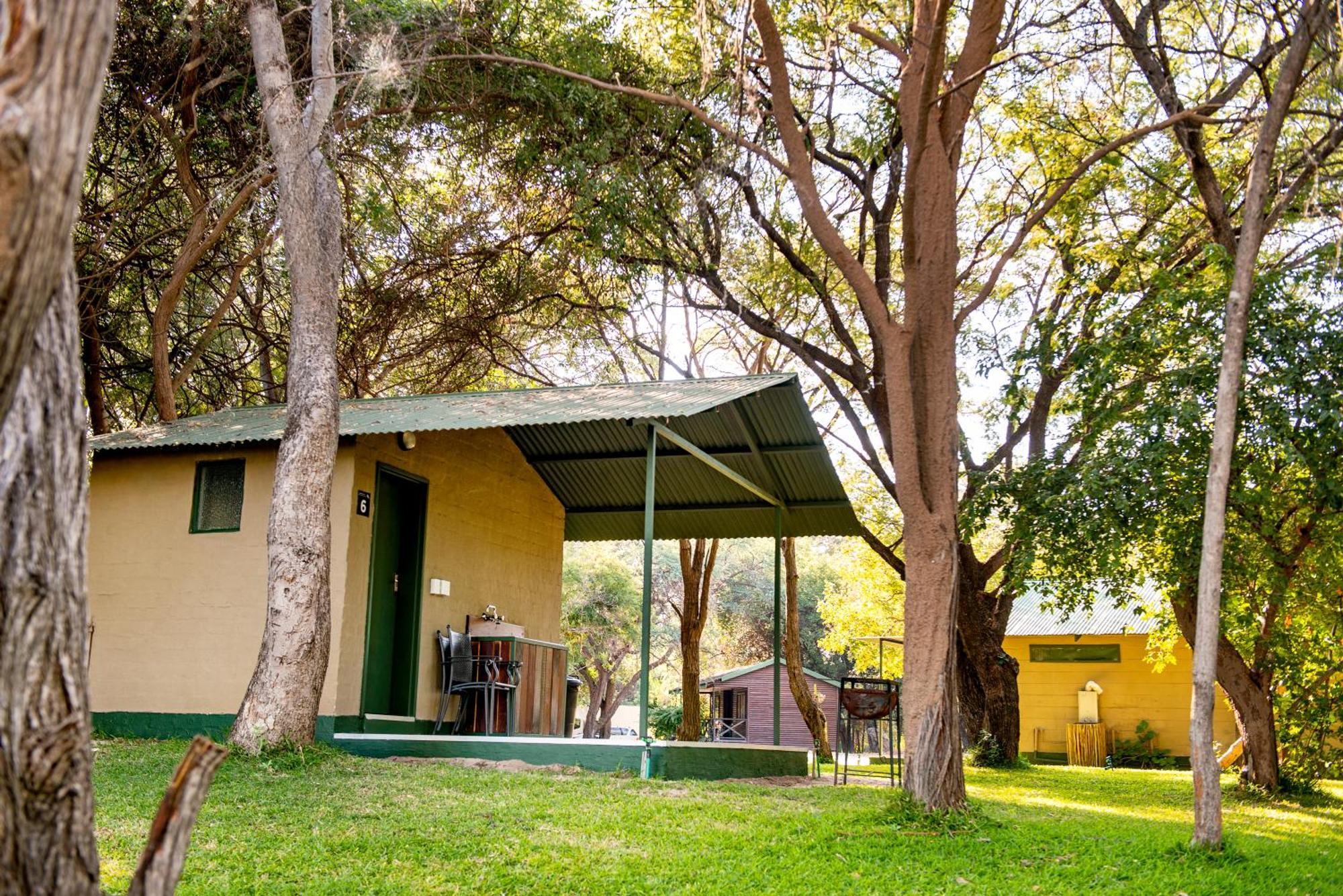 Zambezi Mubala Campsite Katima Mulilo Bilik gambar